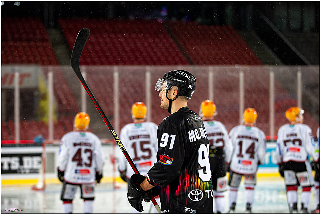 PENNY DEL; Koelner Haie- Fischtown Pinguins; Koeln, 22.12.2022
